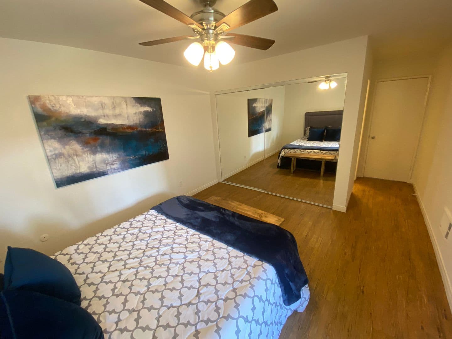 Tarzana Apartment: 18339-18347 Collins St