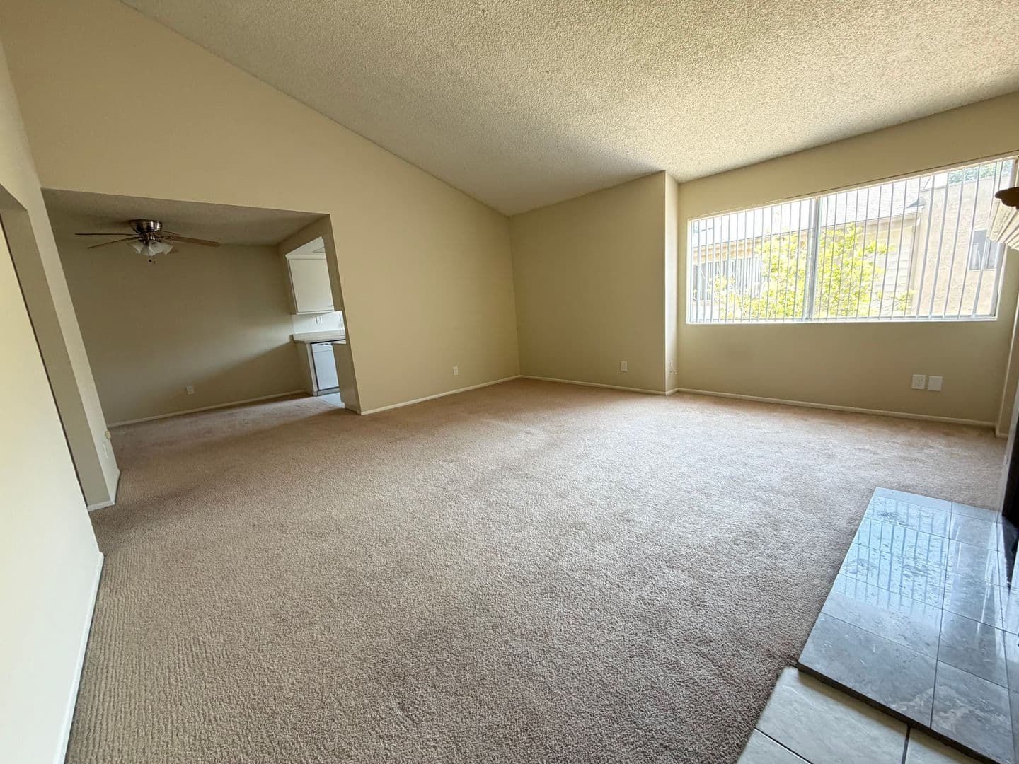 Van Nuys Apartment: 14250 Sherman Way