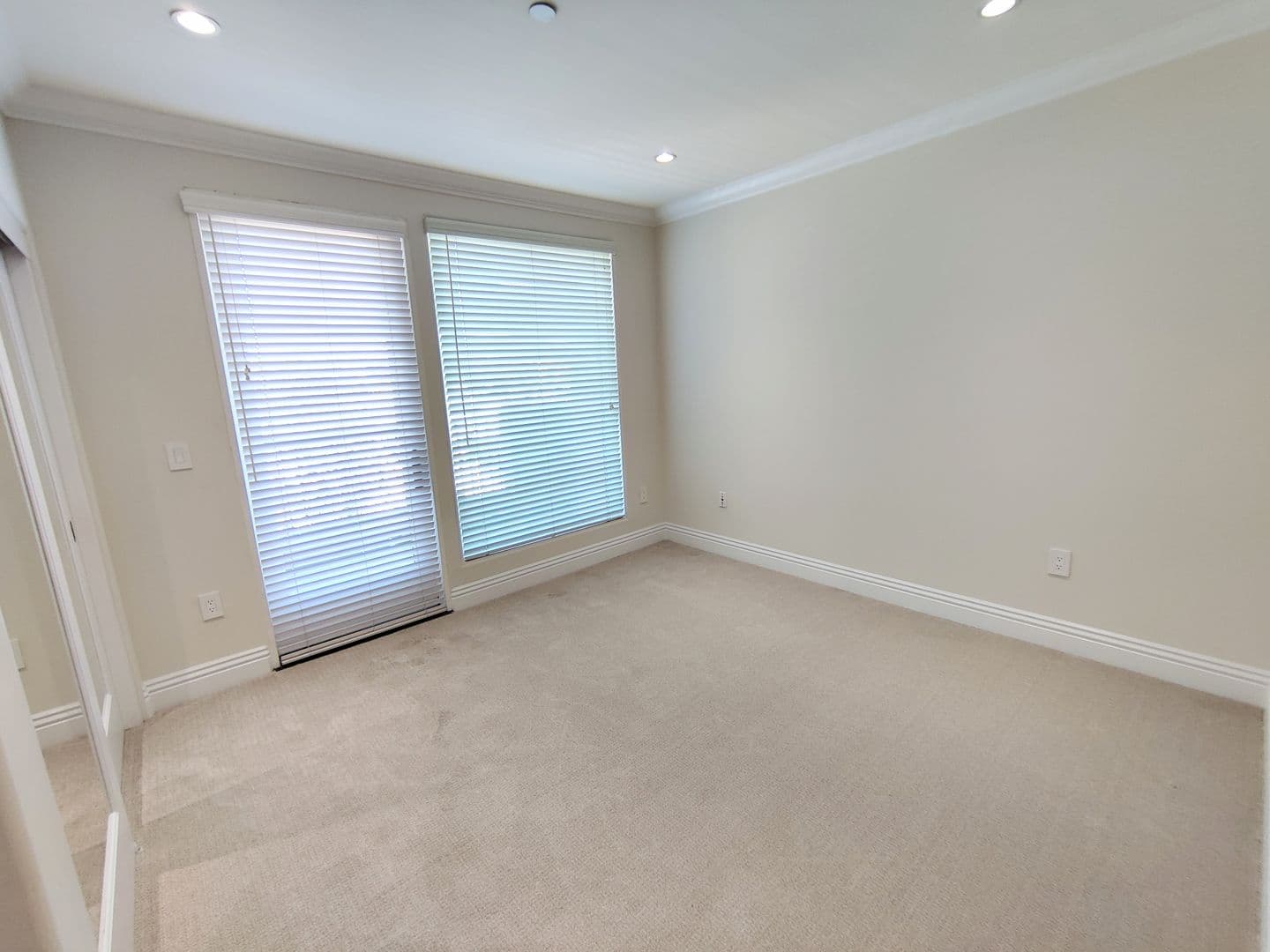 Studio City Apartment: 4350 Vantage Avenue