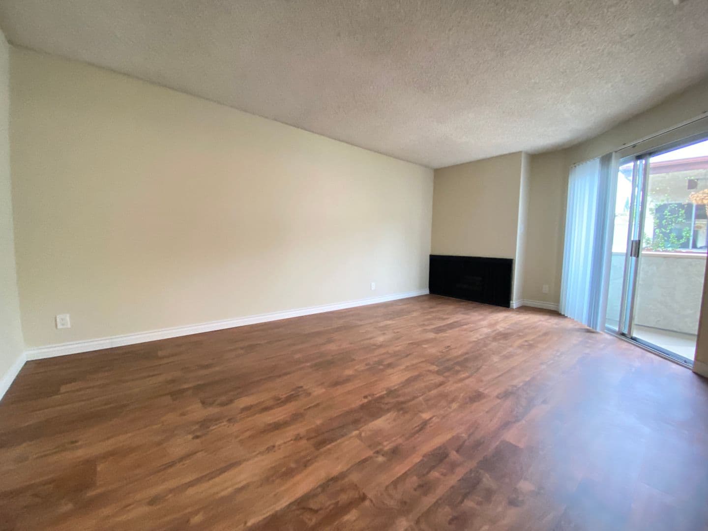 Los Angeles Apartment: 3400 Ben Lomond Place