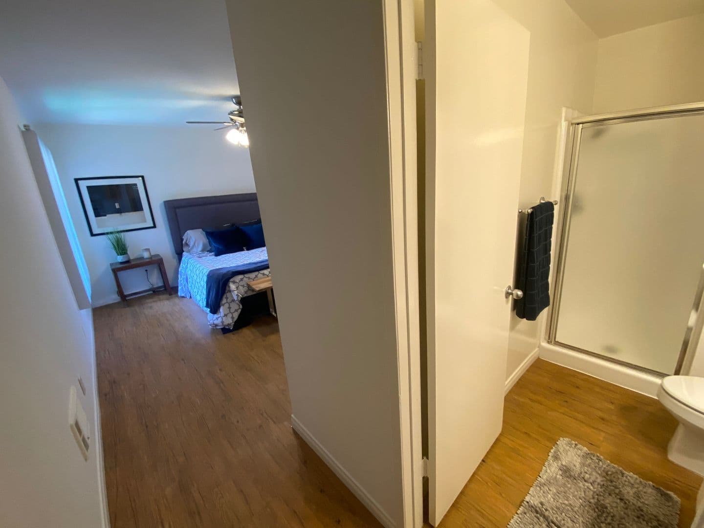 Tarzana Apartment: 18339-18347 Collins St