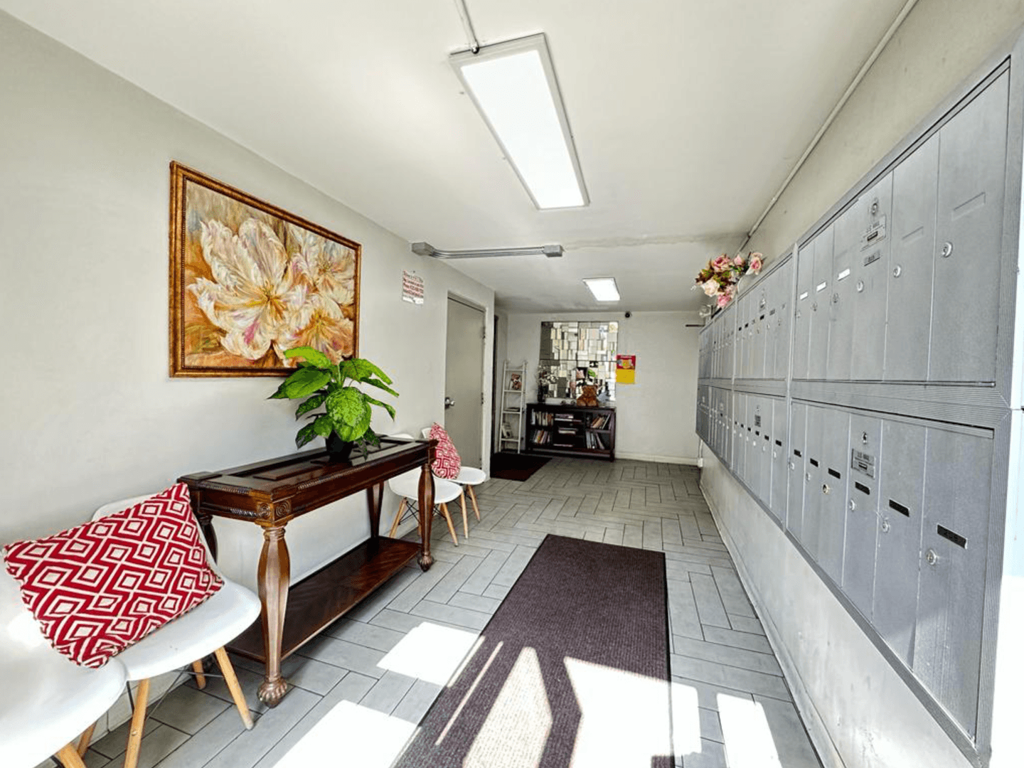 Los Angeles Apartment: 433 S. Hobart Blvd.