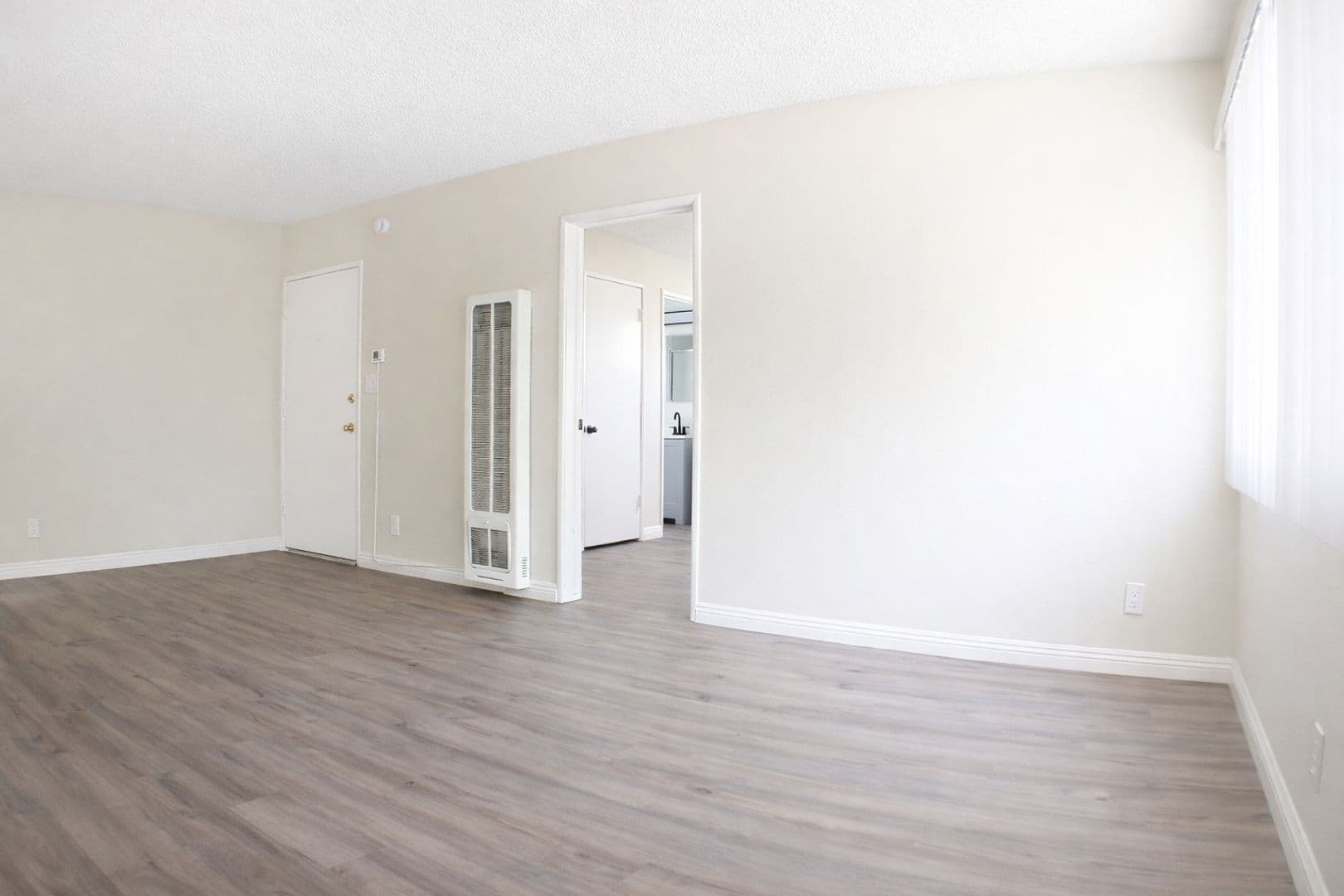 North Hollywood Apartment: 6859-6865 Fulton Ave.