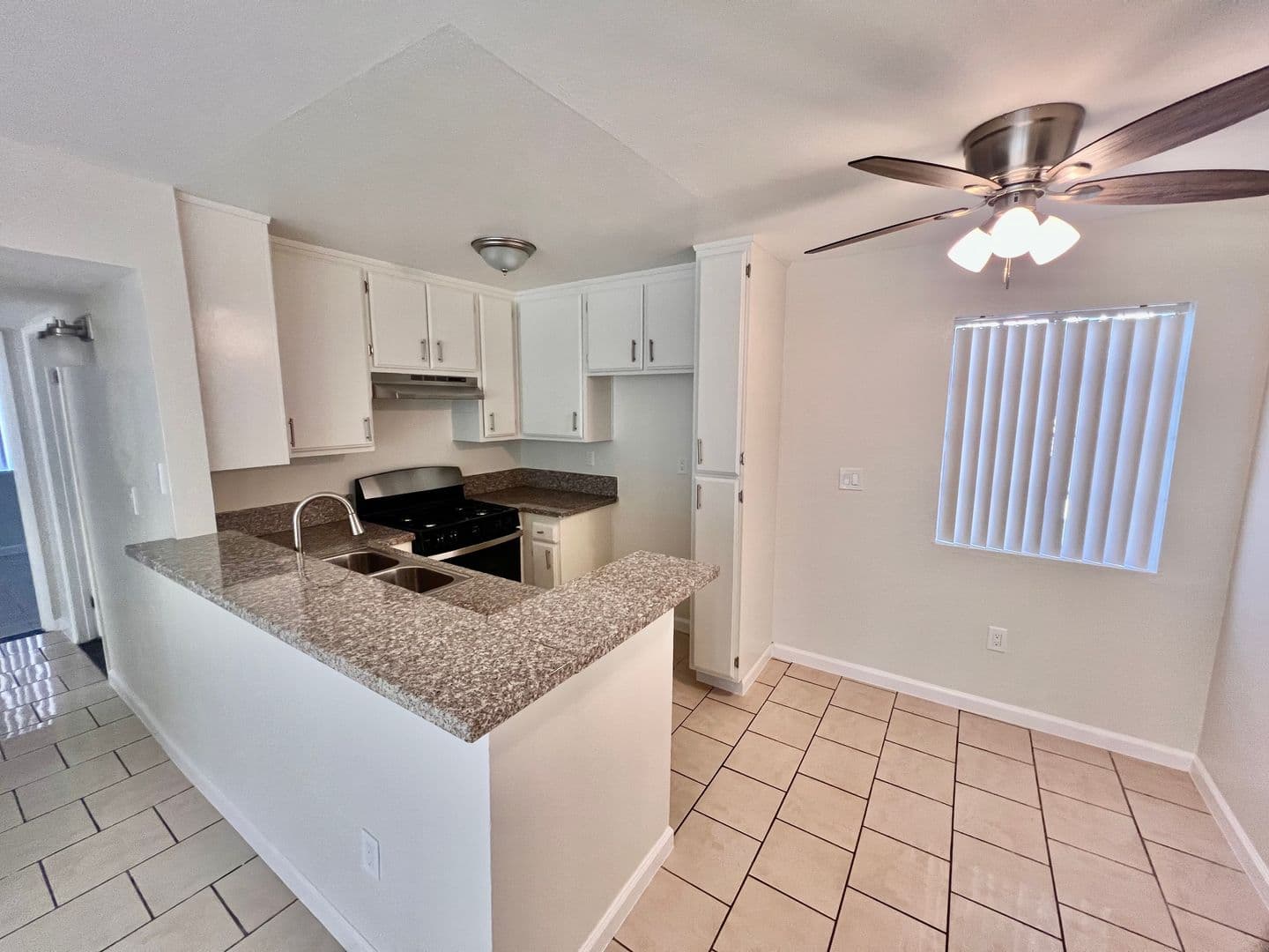 Van Nuys Apartment: 6943 Haskell Ave.
