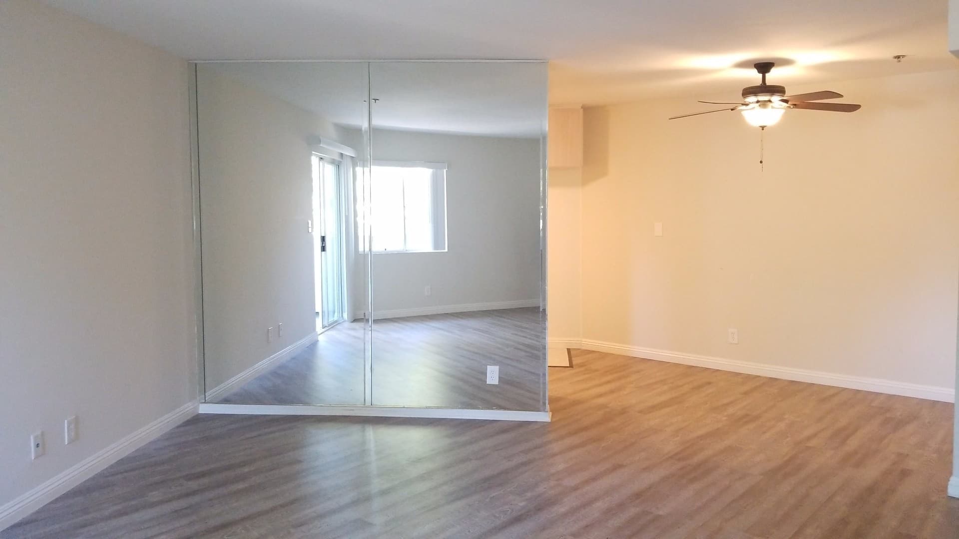 Tarzana Apartment: 5688 Etiwanda Ave