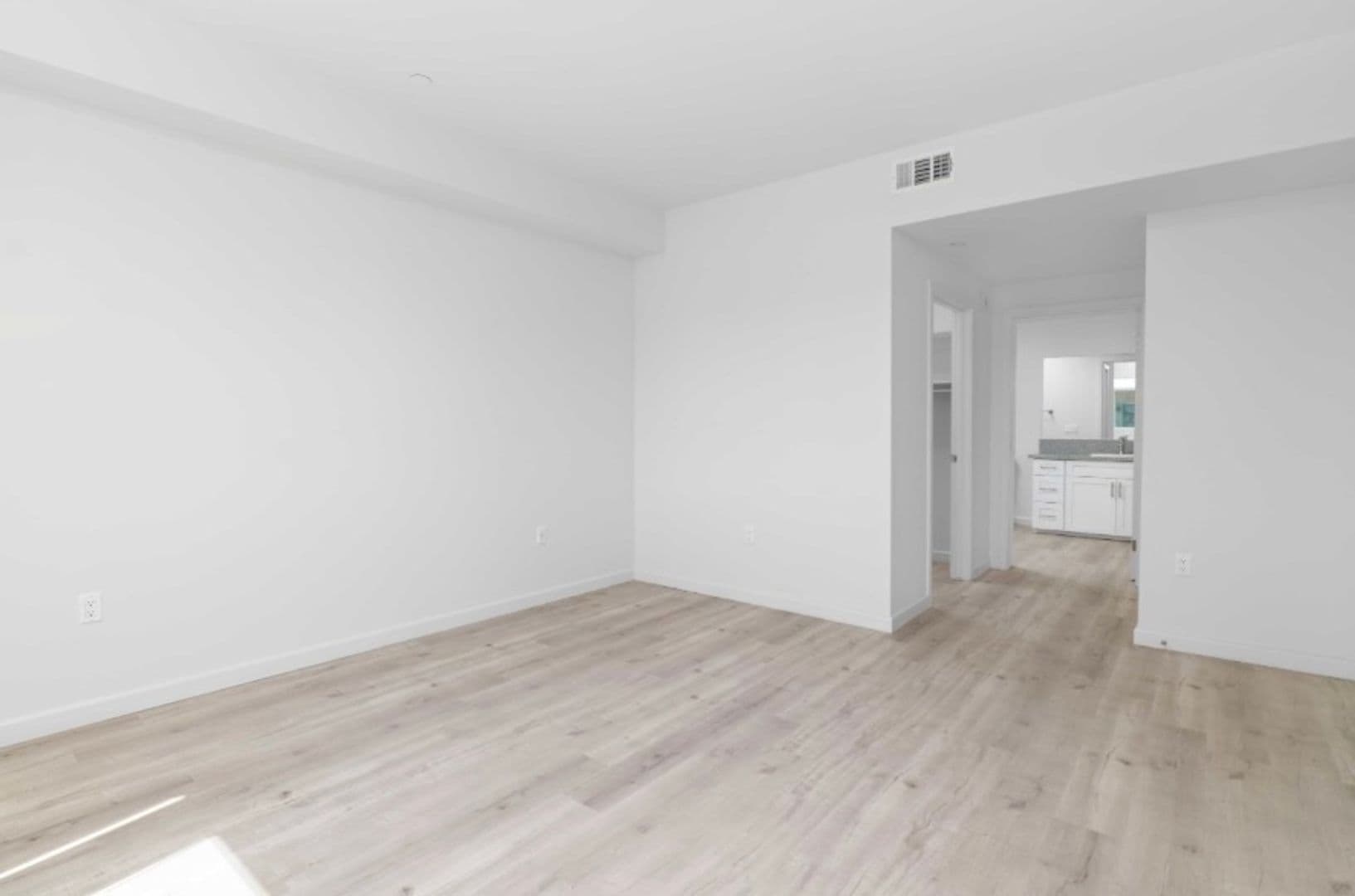Van Nuys Apartment: 15755 Saticoy St.