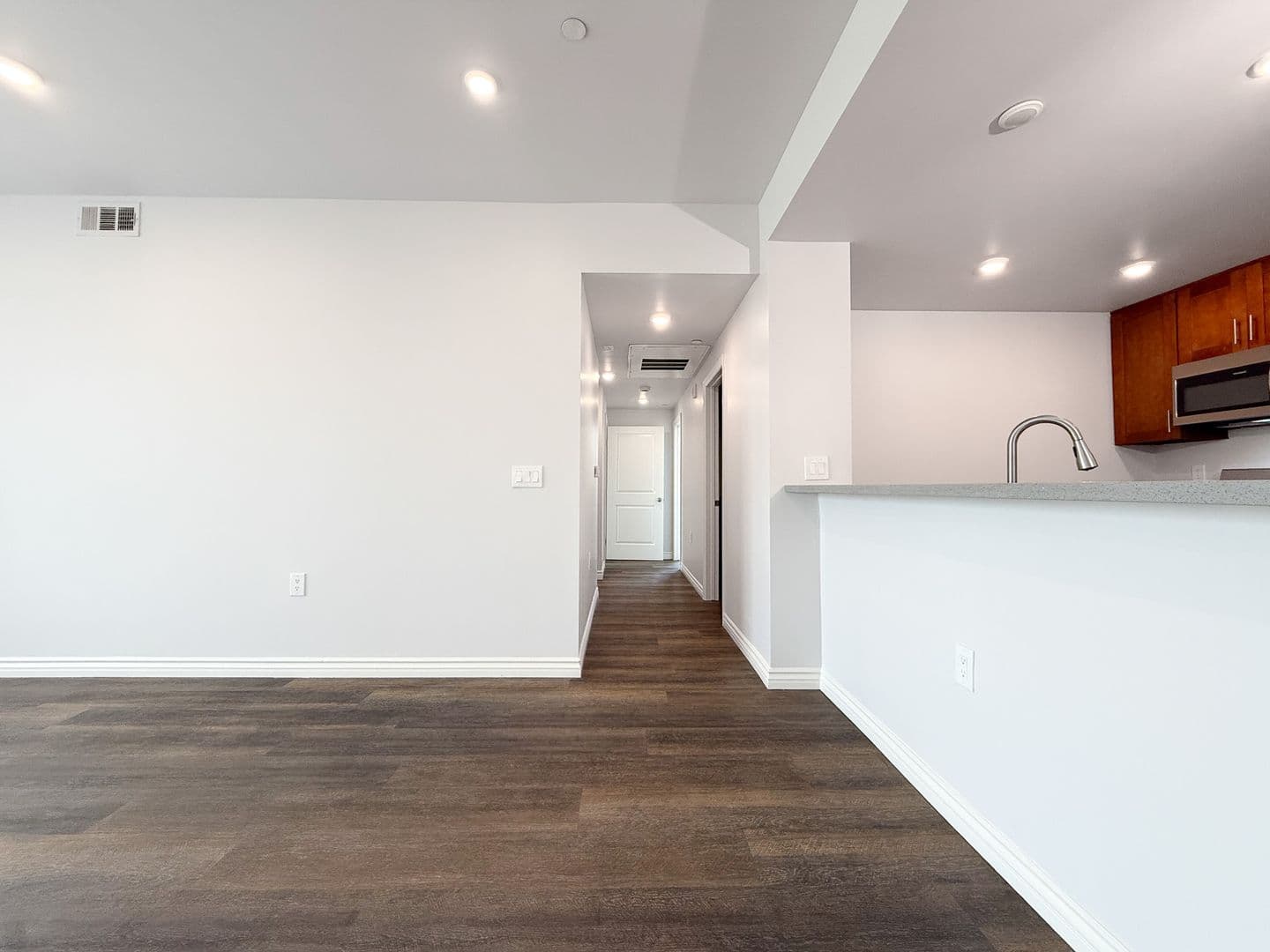 Reseda Apartment: 18711 Sherman Way