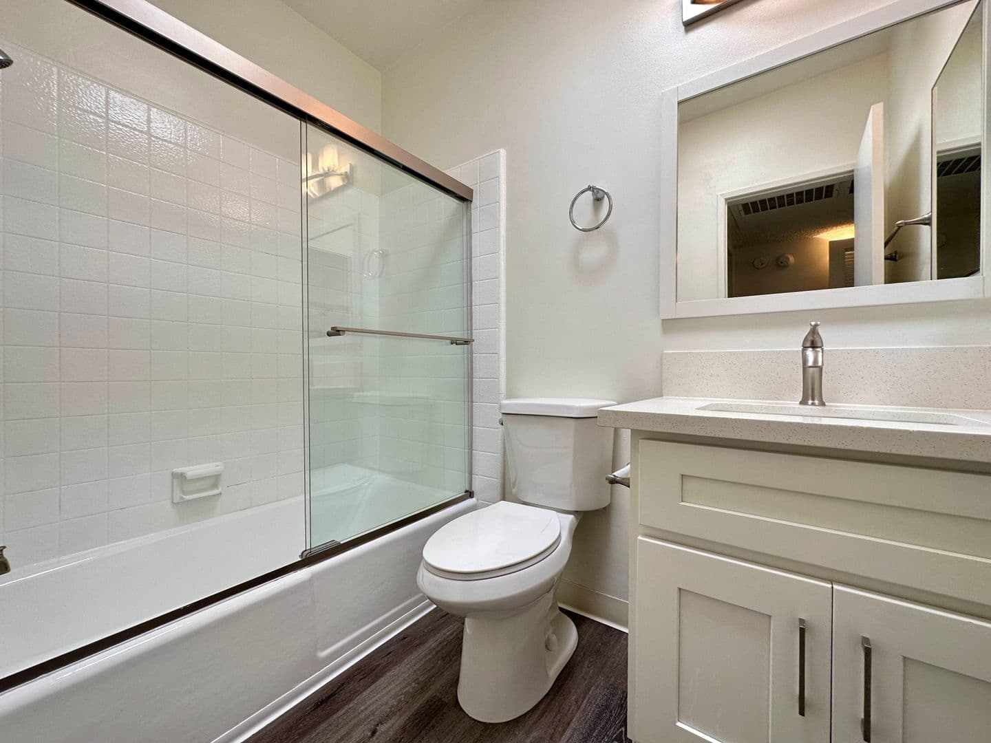Sherman Oaks Apartment: 14320 Addison St.