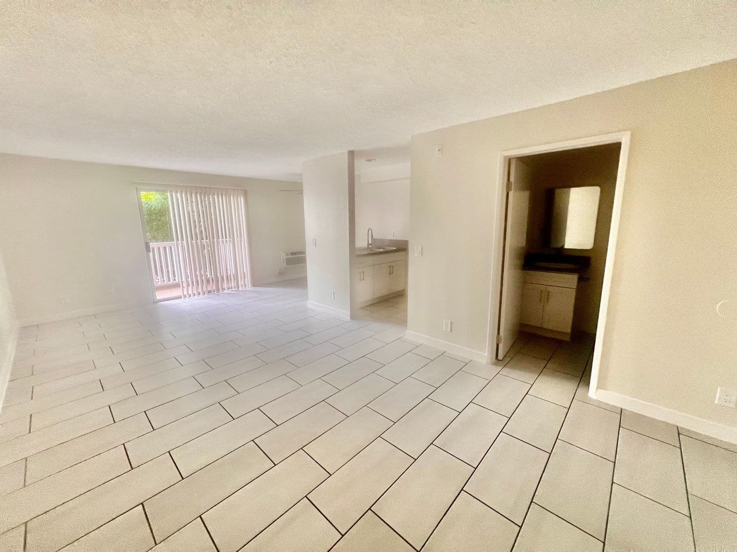 Panorama City Apartment: 14695 Parthenia St.