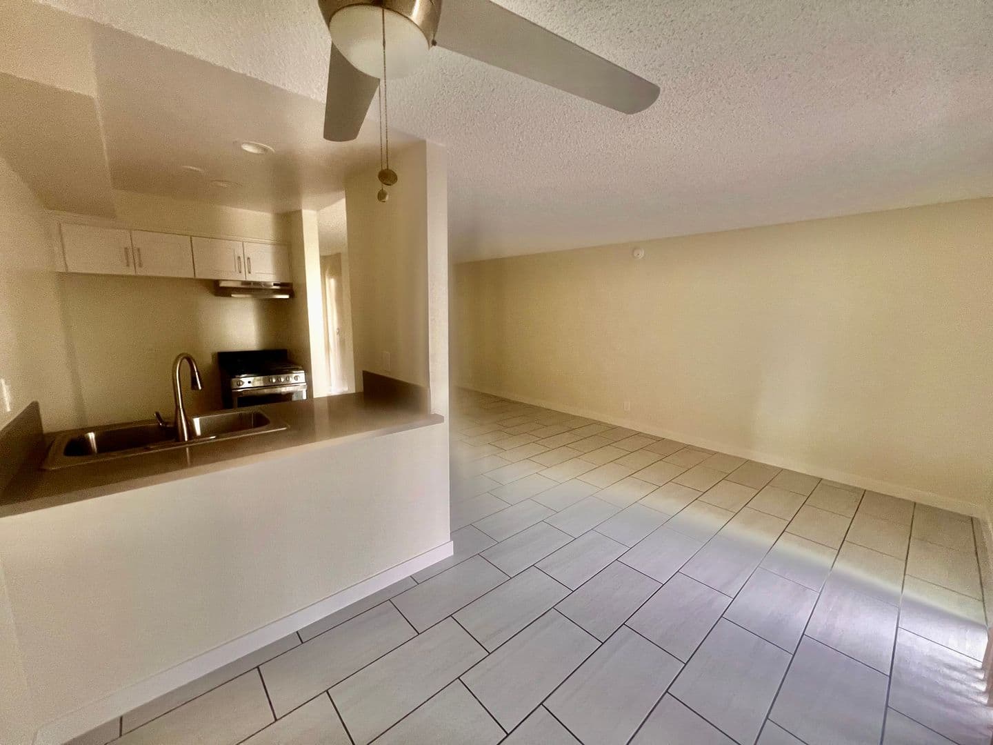 Panorama City Apartment: 14695 Parthenia St.