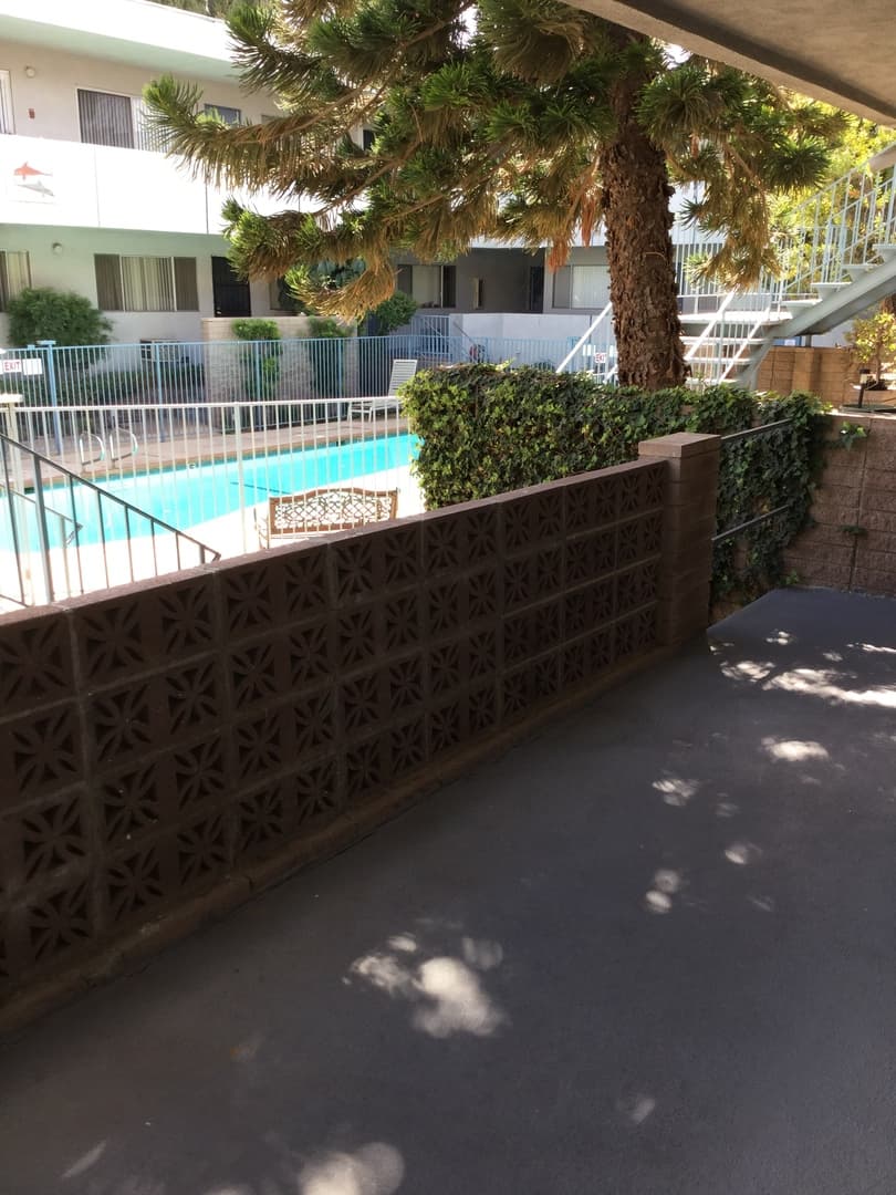Northridge Apartment: 8830 Etiwanda Ave