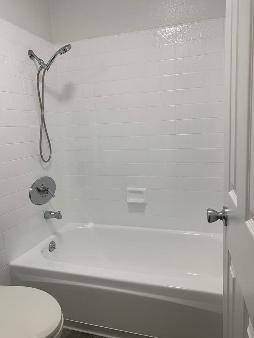 Canoga Park Apartment: 7909 Topanga Canyon Blvd