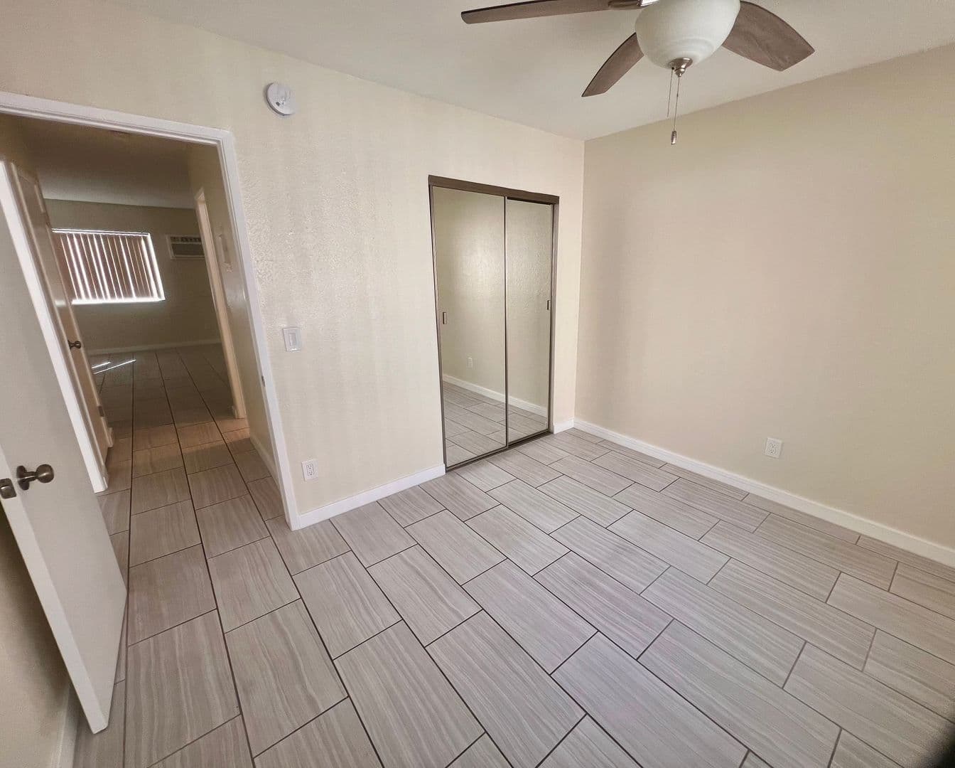 North Hills Apartment: 8558 Columbus Ave.