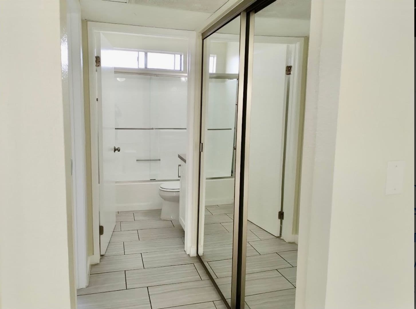 North Hollywood Apartment: 6241 Beck Ave.