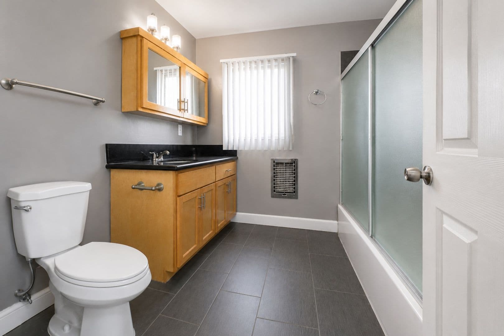 North Hollywood Apartment: 6859-6865 Fulton Ave.