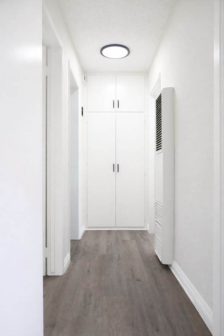 North Hollywood Apartment: 6859-6865 Fulton Ave.