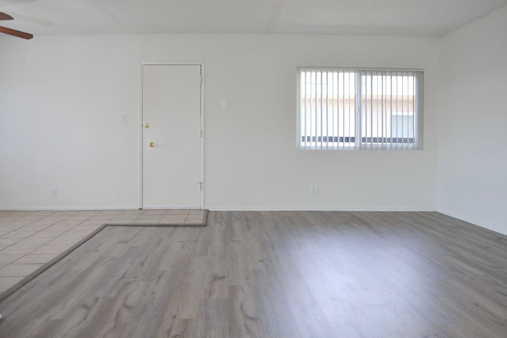 No. Hollywood Apartment: 7616 Fulton Avenue