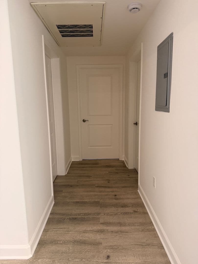 Sun Valley Apartment: 7500 Vineland Ave