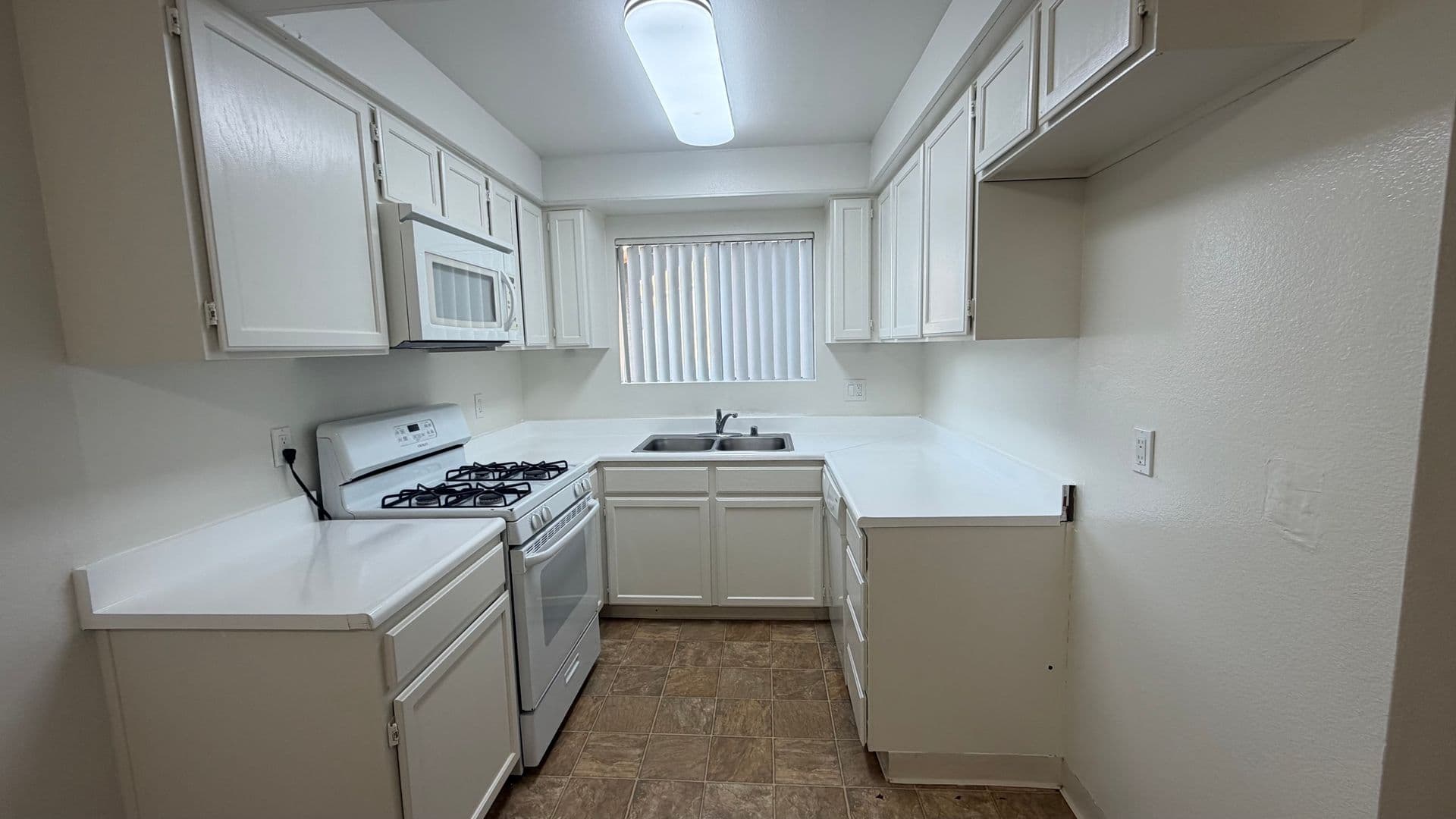 North Hollywood Apartment: 5640 Farmdale Ave