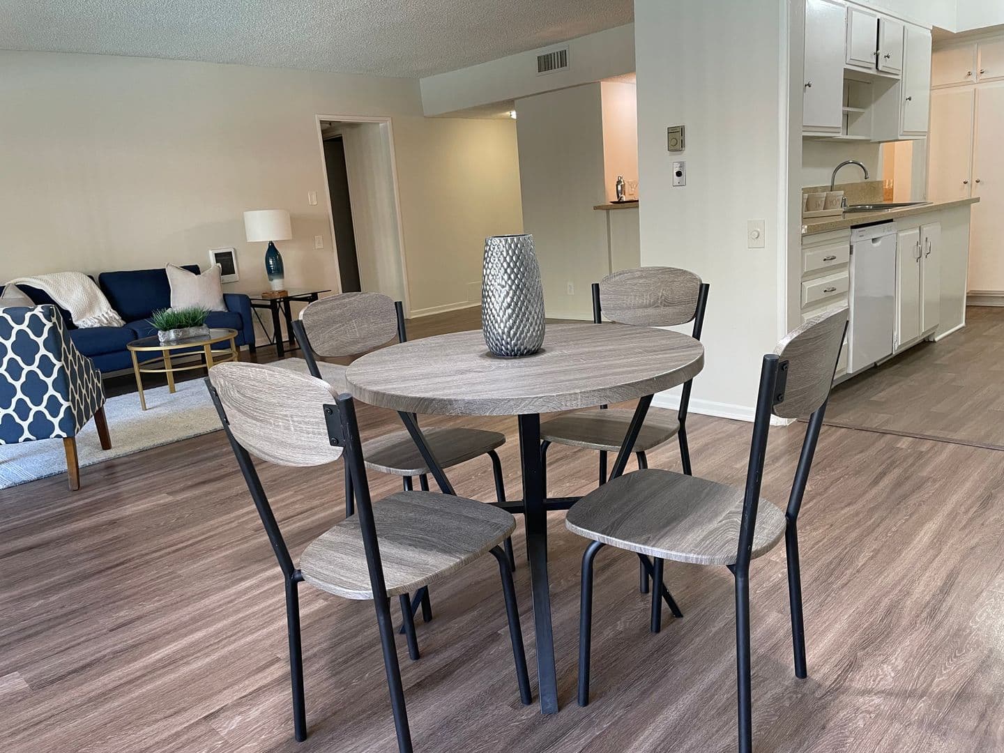 Sherman Oaks Apartment: 14400 Addison St.