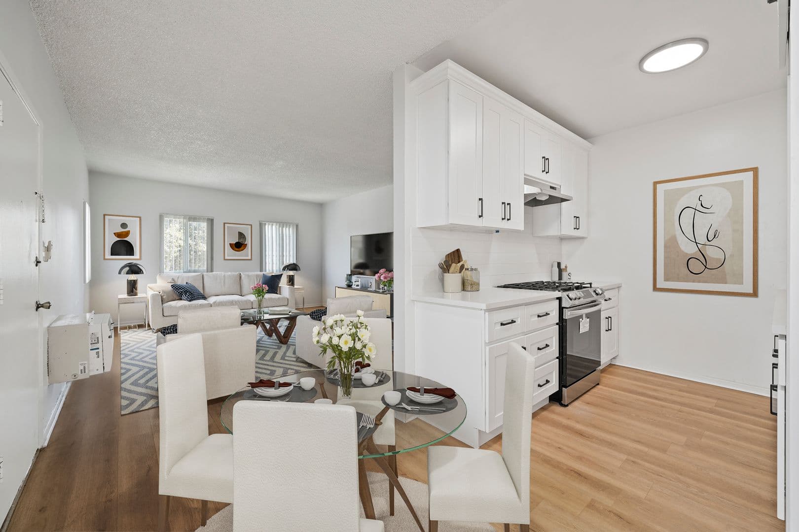 Glendale Apartment: 317 Western Ave