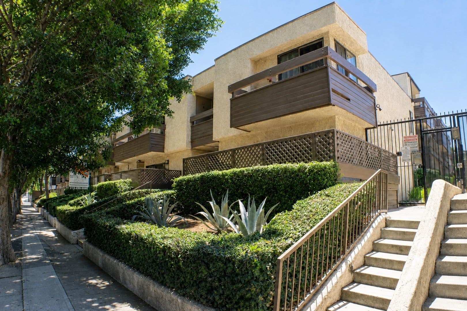 Mission Hills Apartment: 9939 Sepulveda Blvd