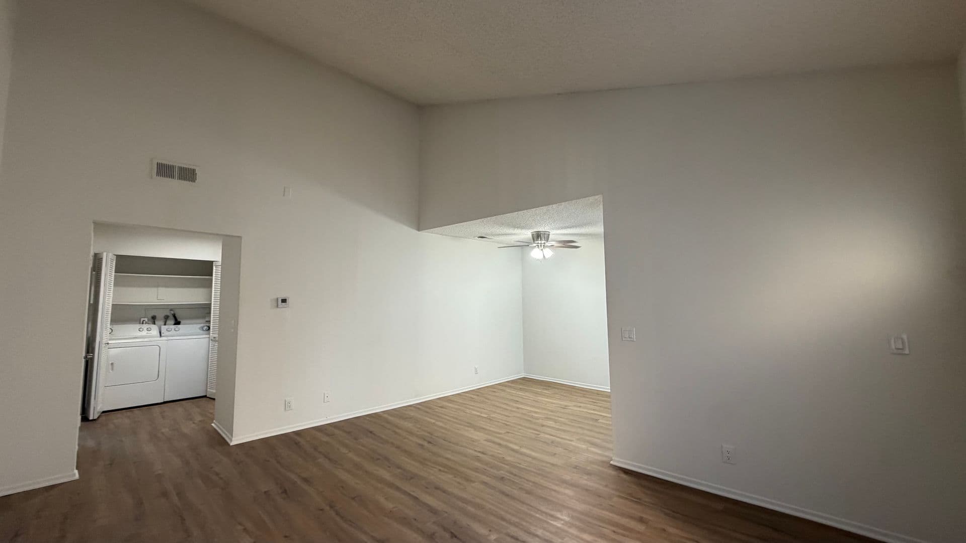 North Hollywood Apartment: 5640 Farmdale Ave