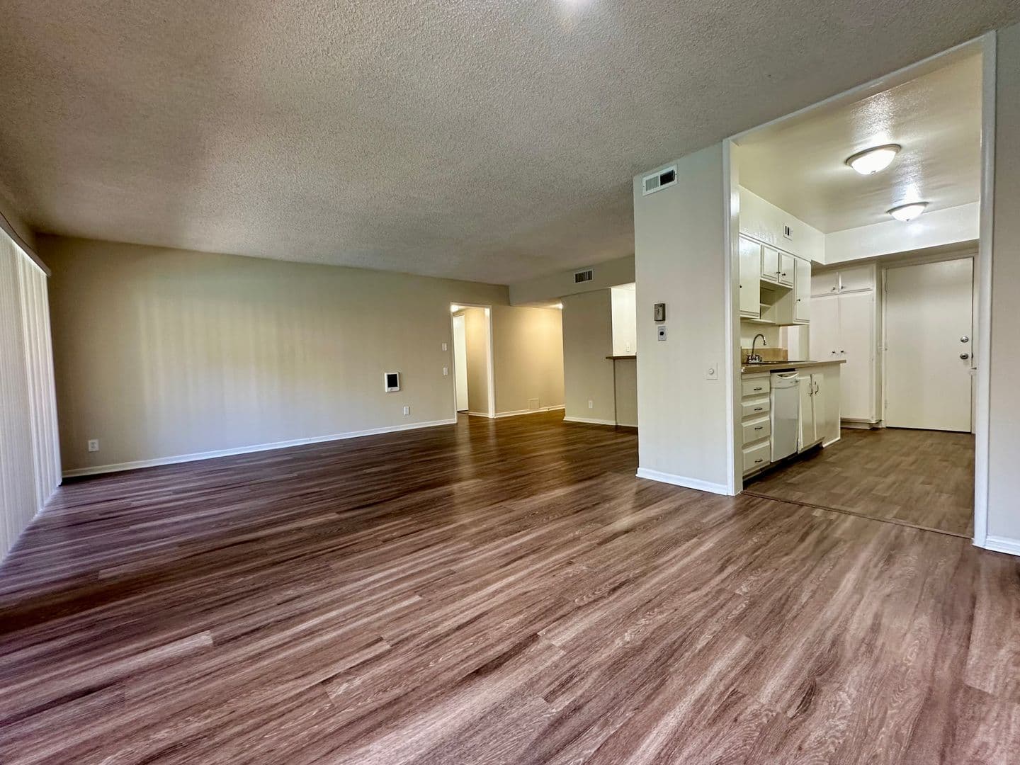 Sherman Oaks Apartment: 14400 Addison St.