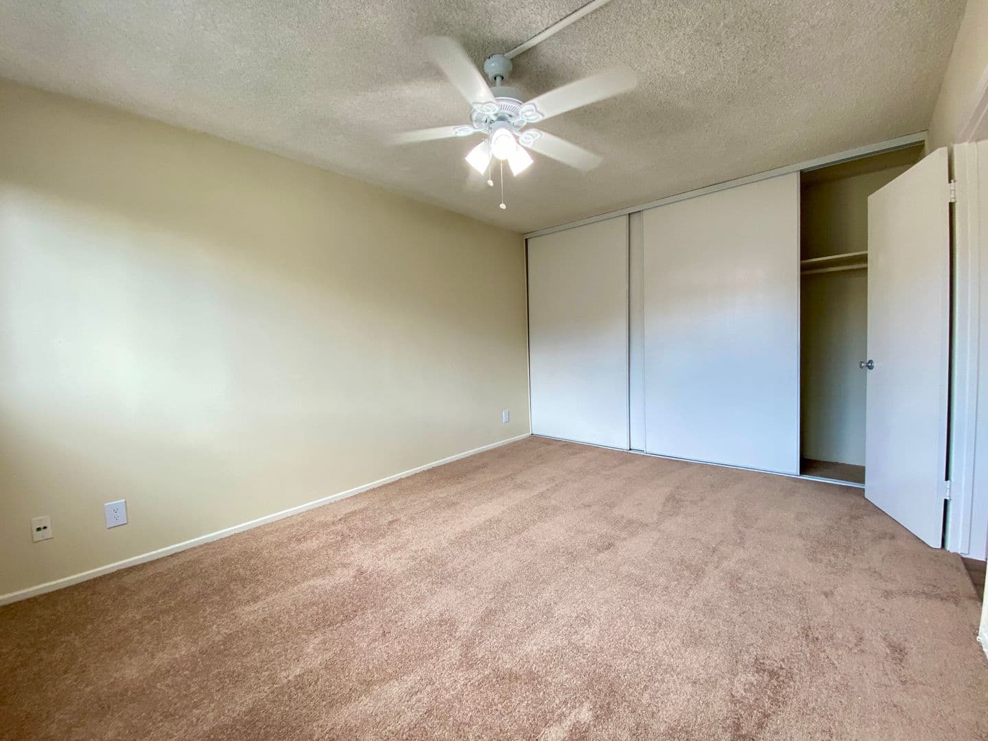Northridge Apartment: 8830 Etiwanda Ave