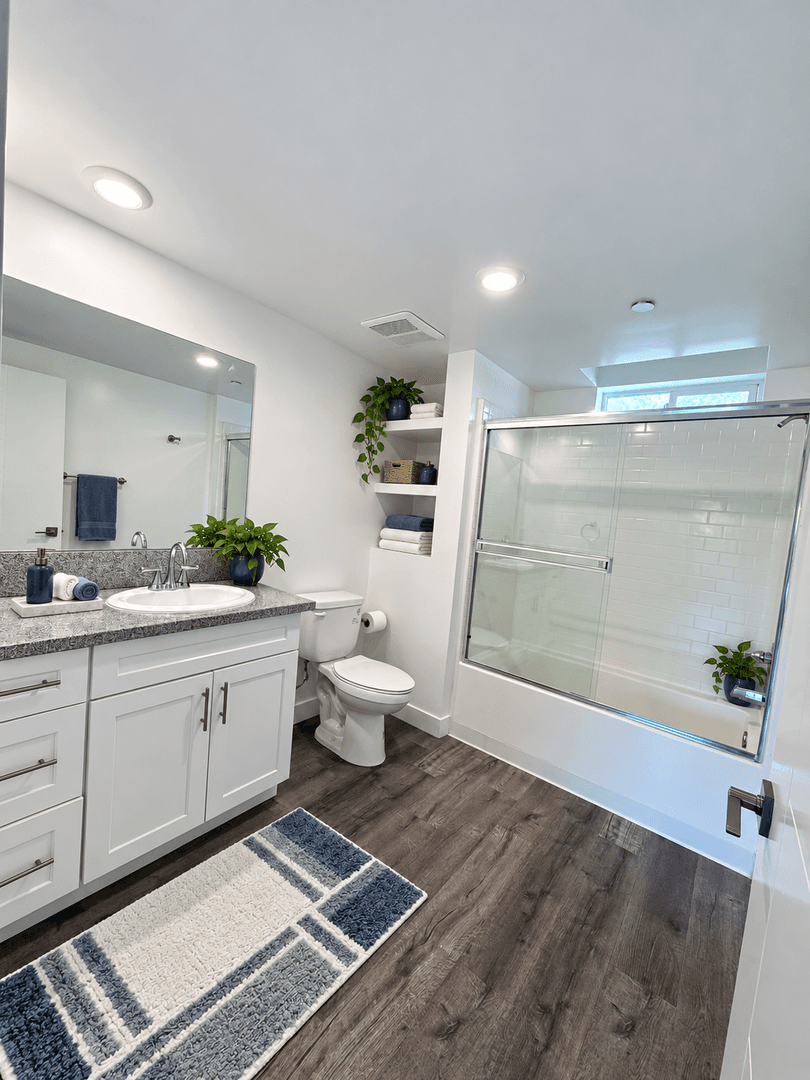 North Hills Apartment: 8435 Orion Avenue