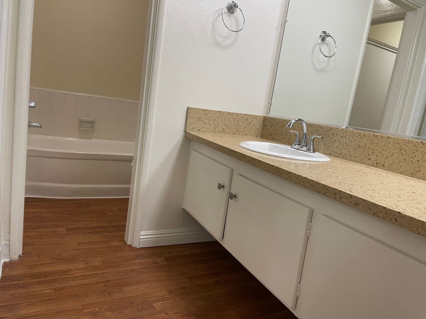 Sherman Oaks Apartment: 14400 Addison St.