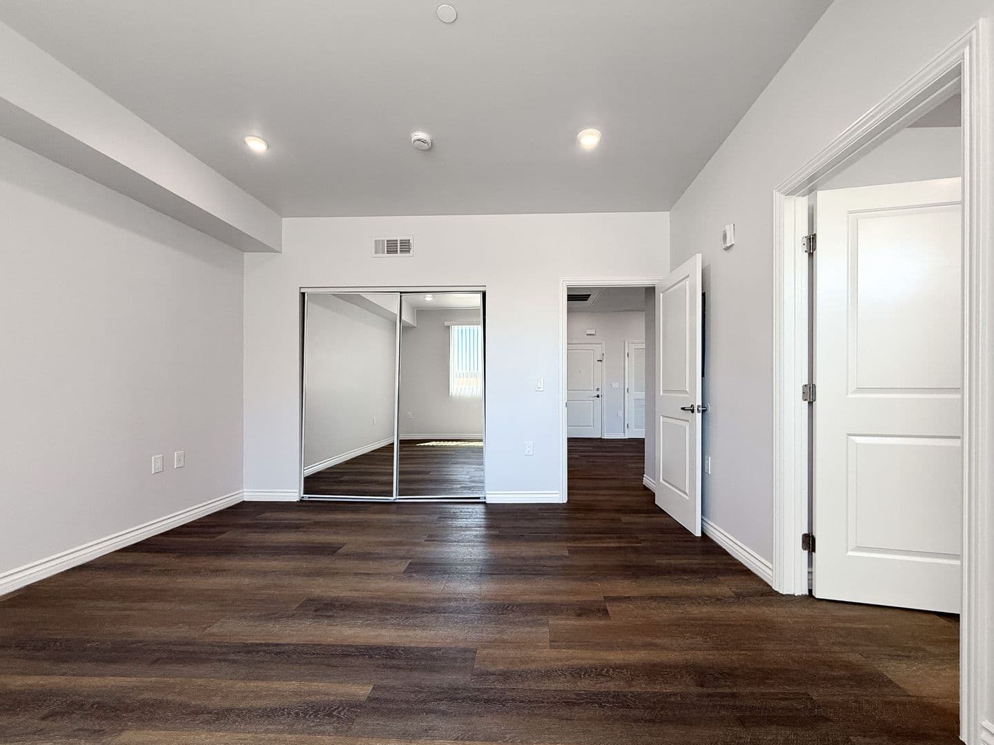 Reseda Apartment: 18711 Sherman Way