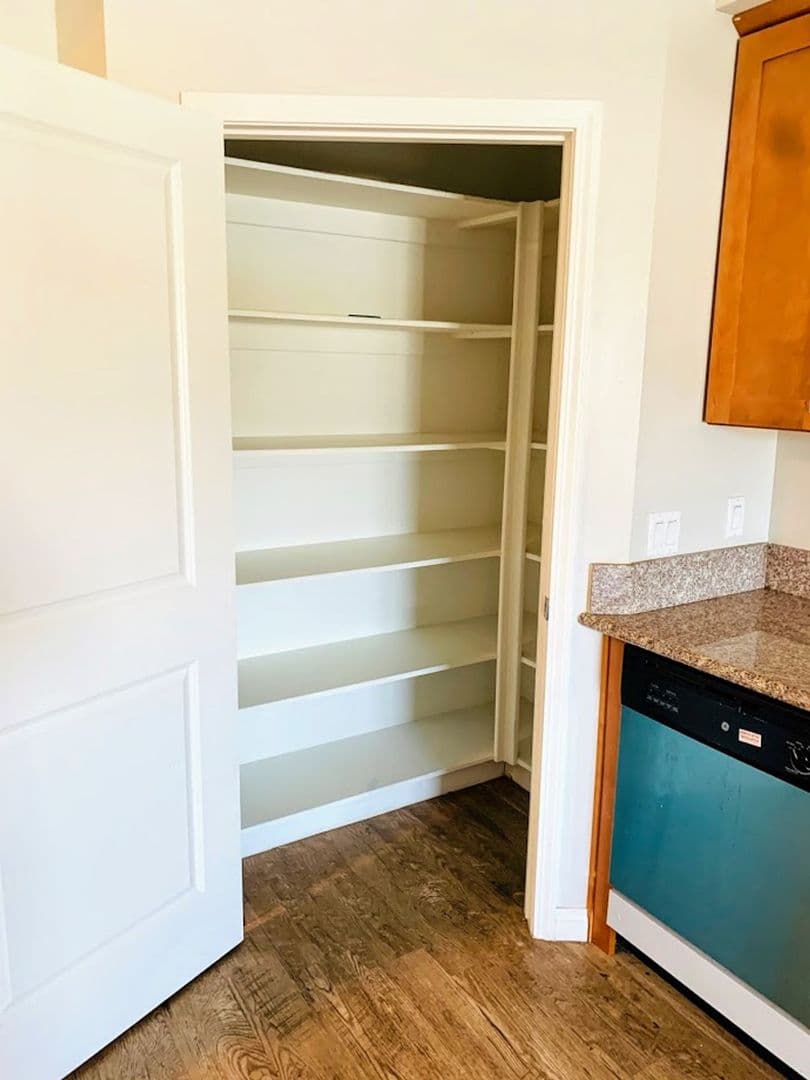 Van Nuys Apartment: 15313 Cabrito Rd