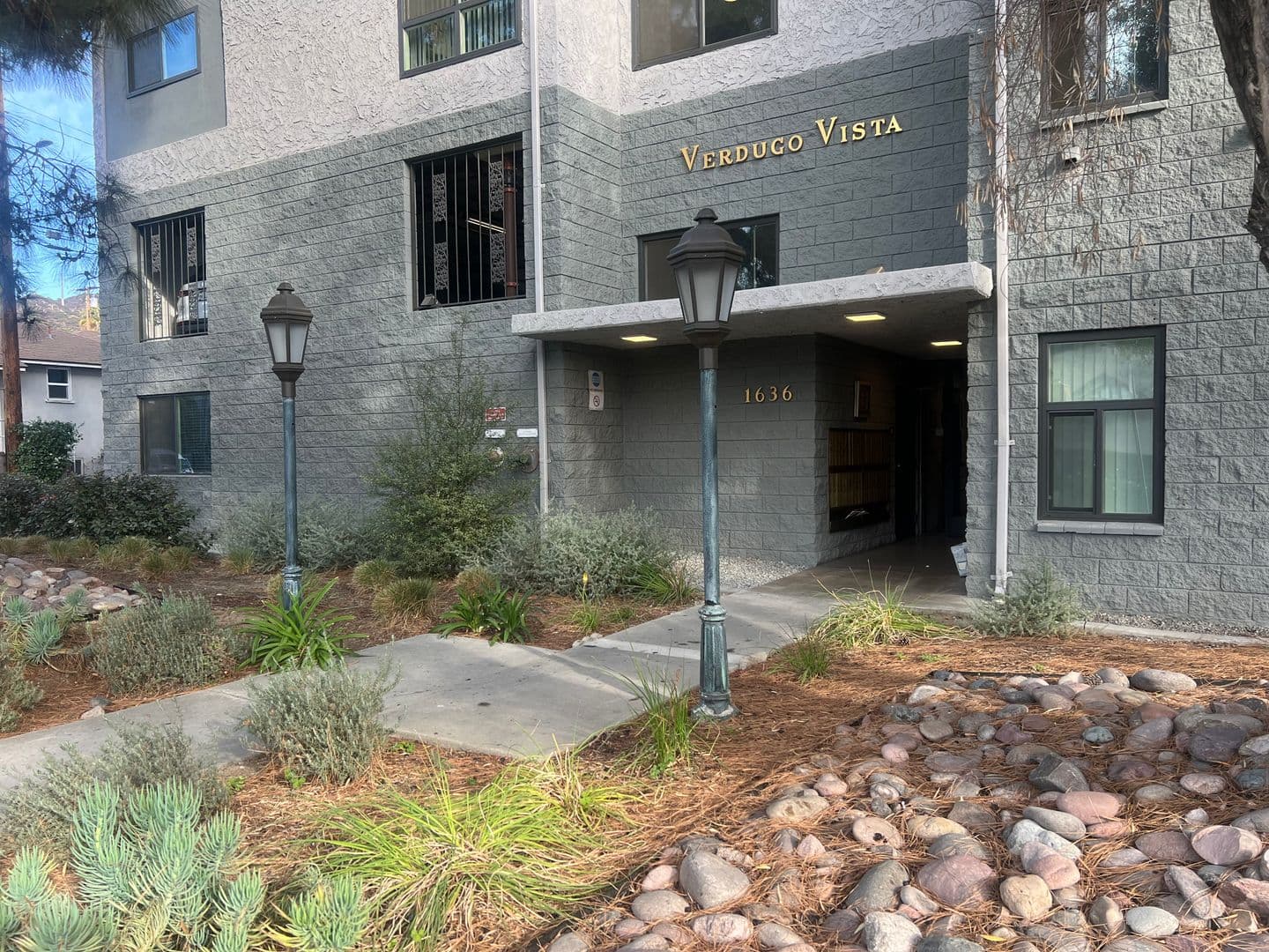 Glendale Apartment: 1636 N. Verdugo Rd.