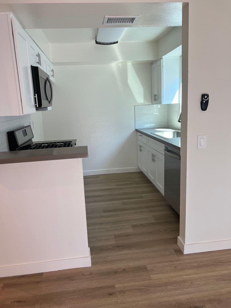 Glendale Apartment: 1636 N. Verdugo Rd.