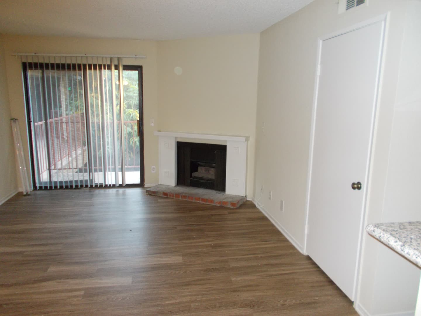 Canoga Park Apartment: 7255 Independence Ave