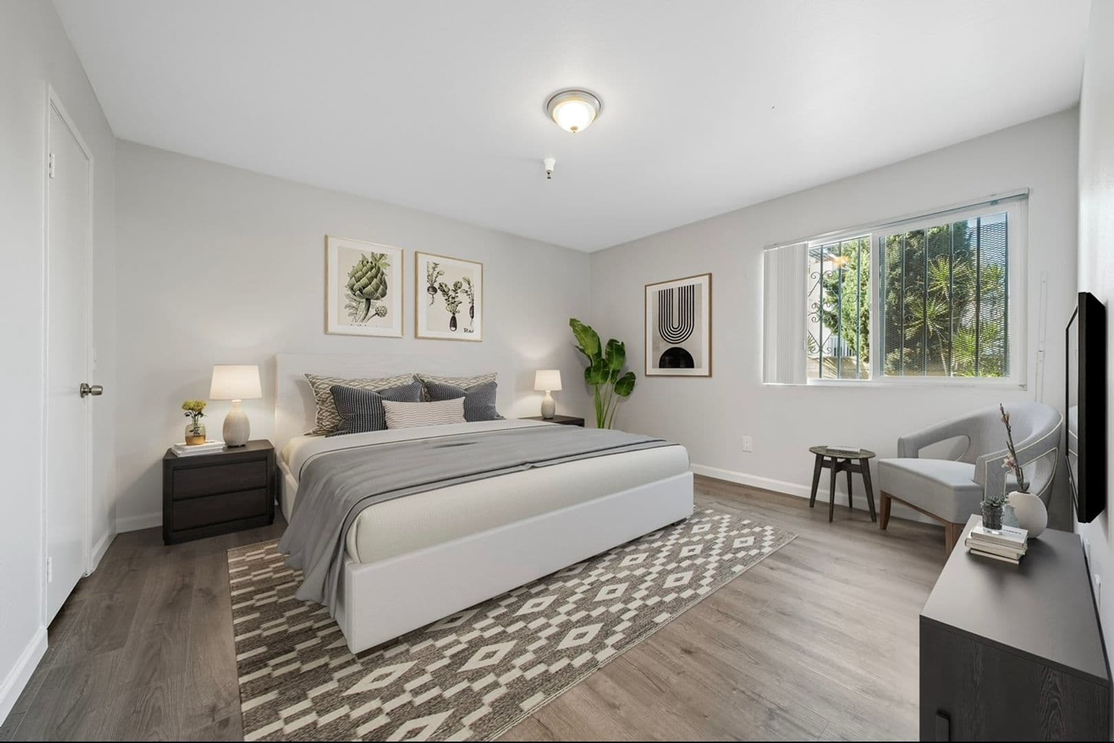 Los Angeles Apartment: 615 N. Juanita Ave