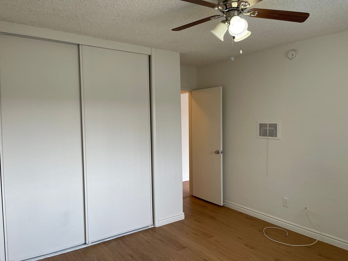 Granada Hills Apartment: 16914 Blackhawk Street