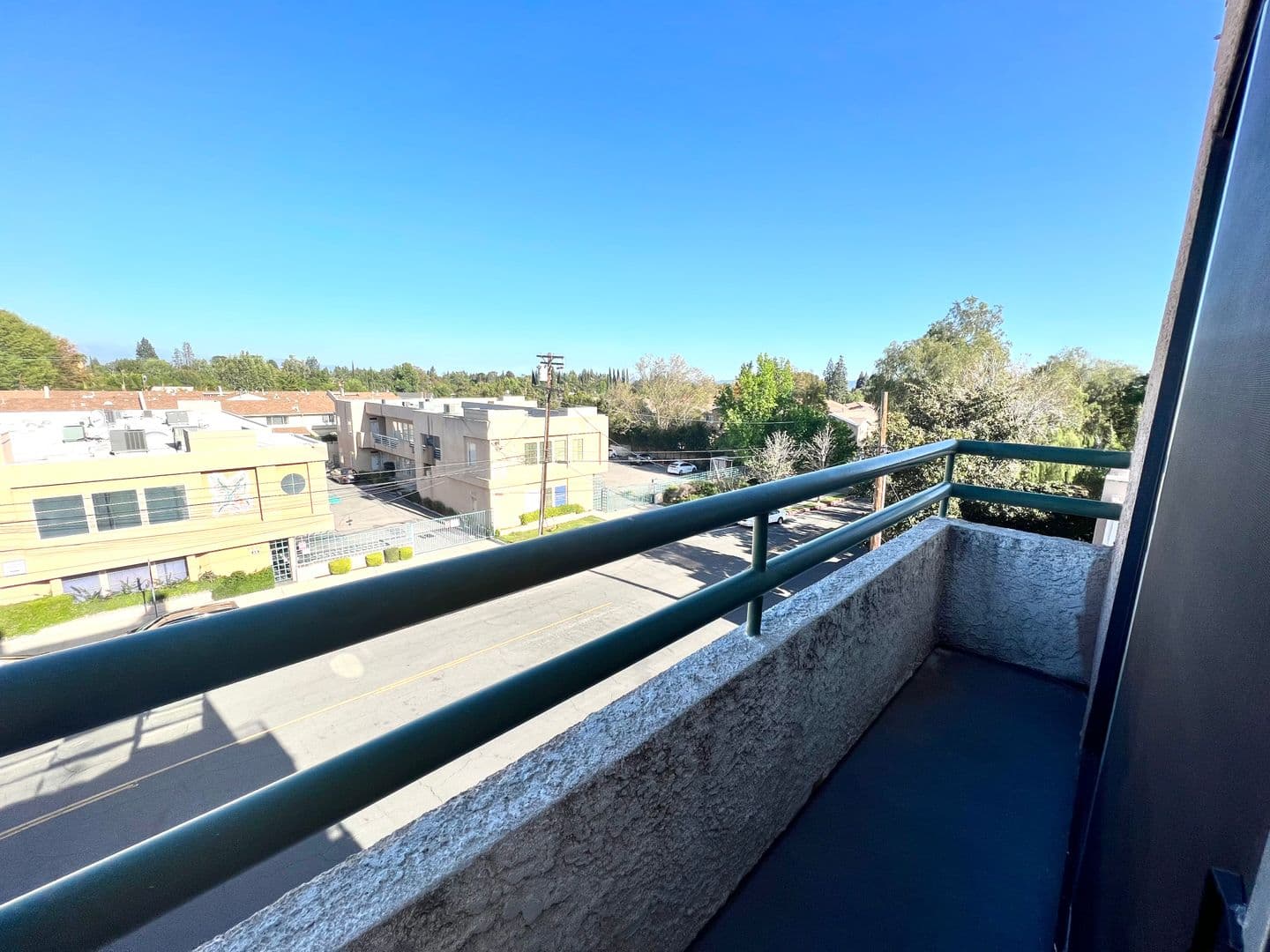 Northridge Apartment: 17710 Lassen Street