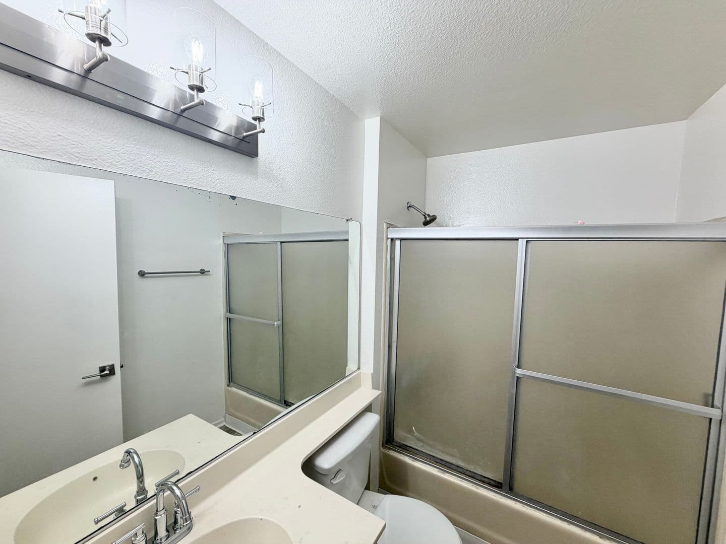 Canoga Park Apartment: 7020  Remmet Ave.