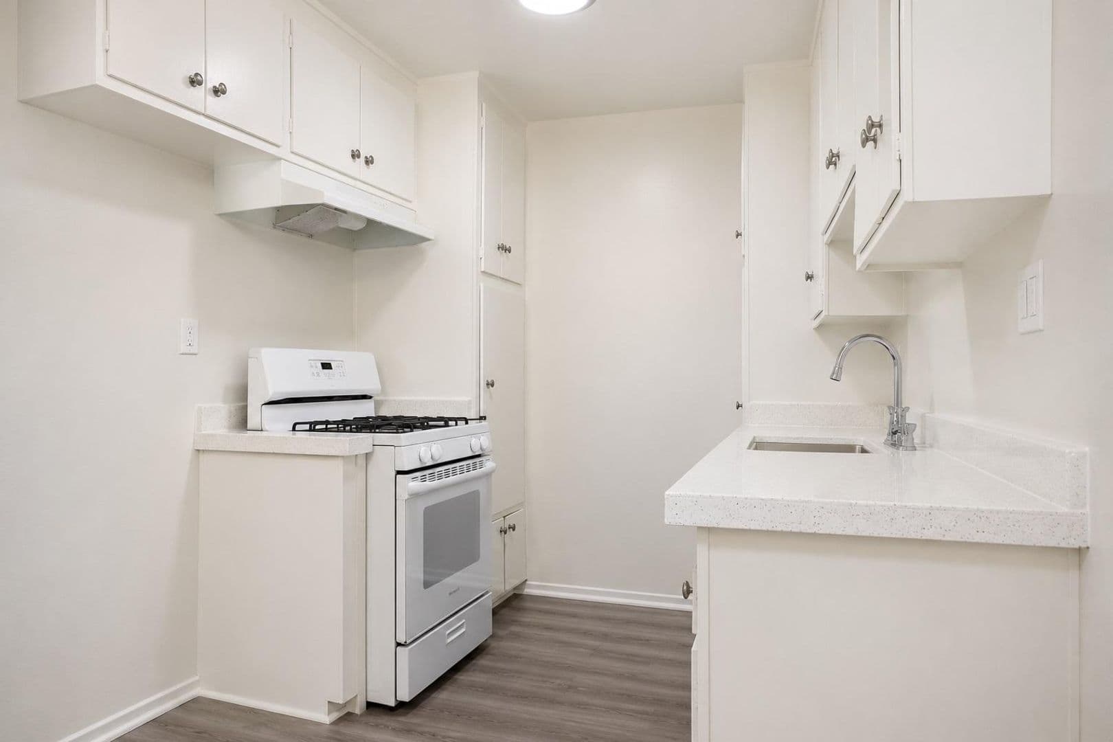 Northridge Apartment: 18100 Roscoe Blvd.