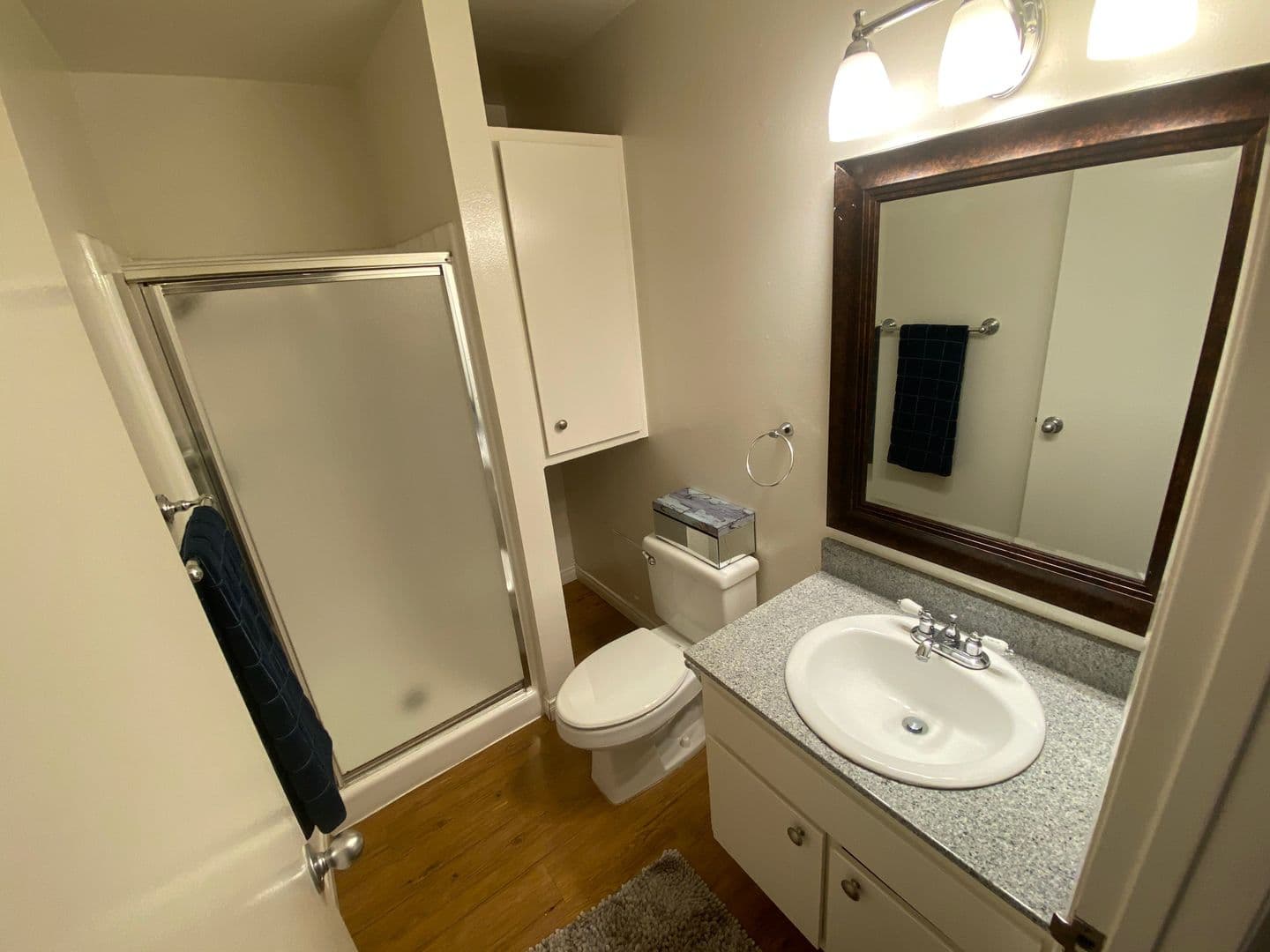 Tarzana Apartment: 18339-18347 Collins St
