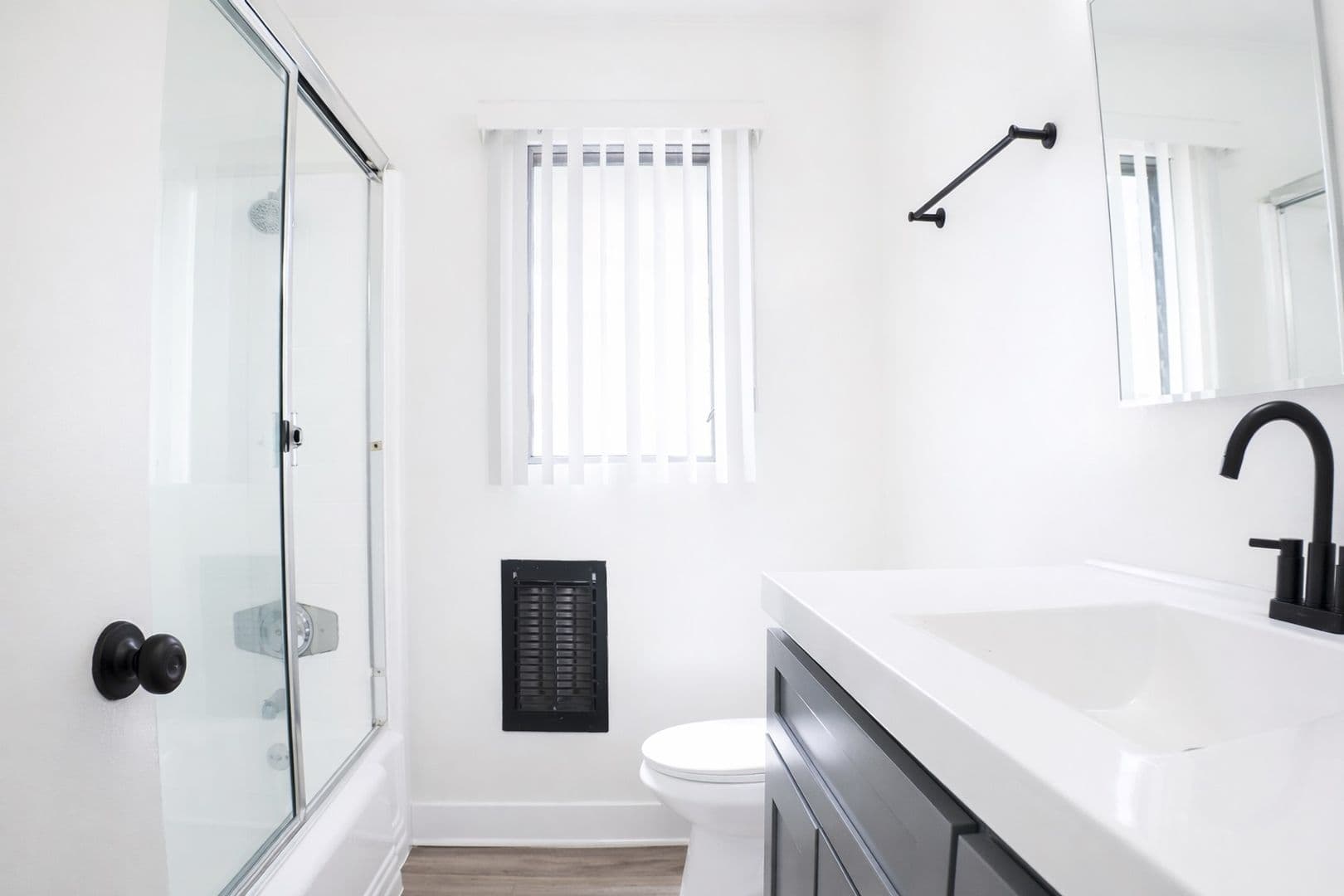 North Hollywood Apartment: 6859-6865 Fulton Ave.