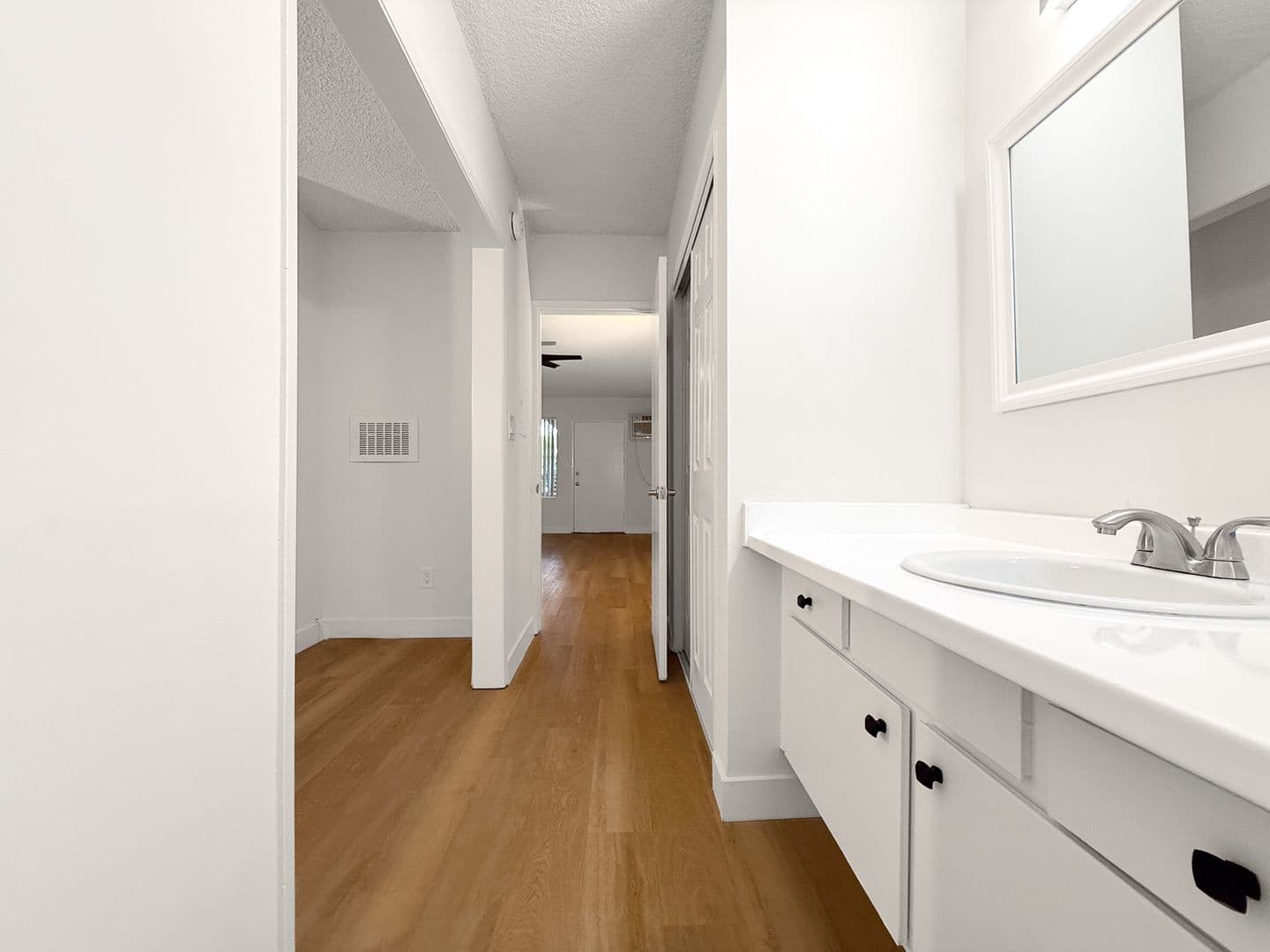 Woodland Hills Apartment: 5480 Quakertown Ave