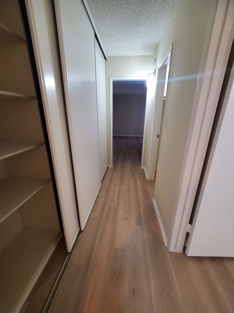 Valley Village Apartment: 12411 Magnolia Blvd
