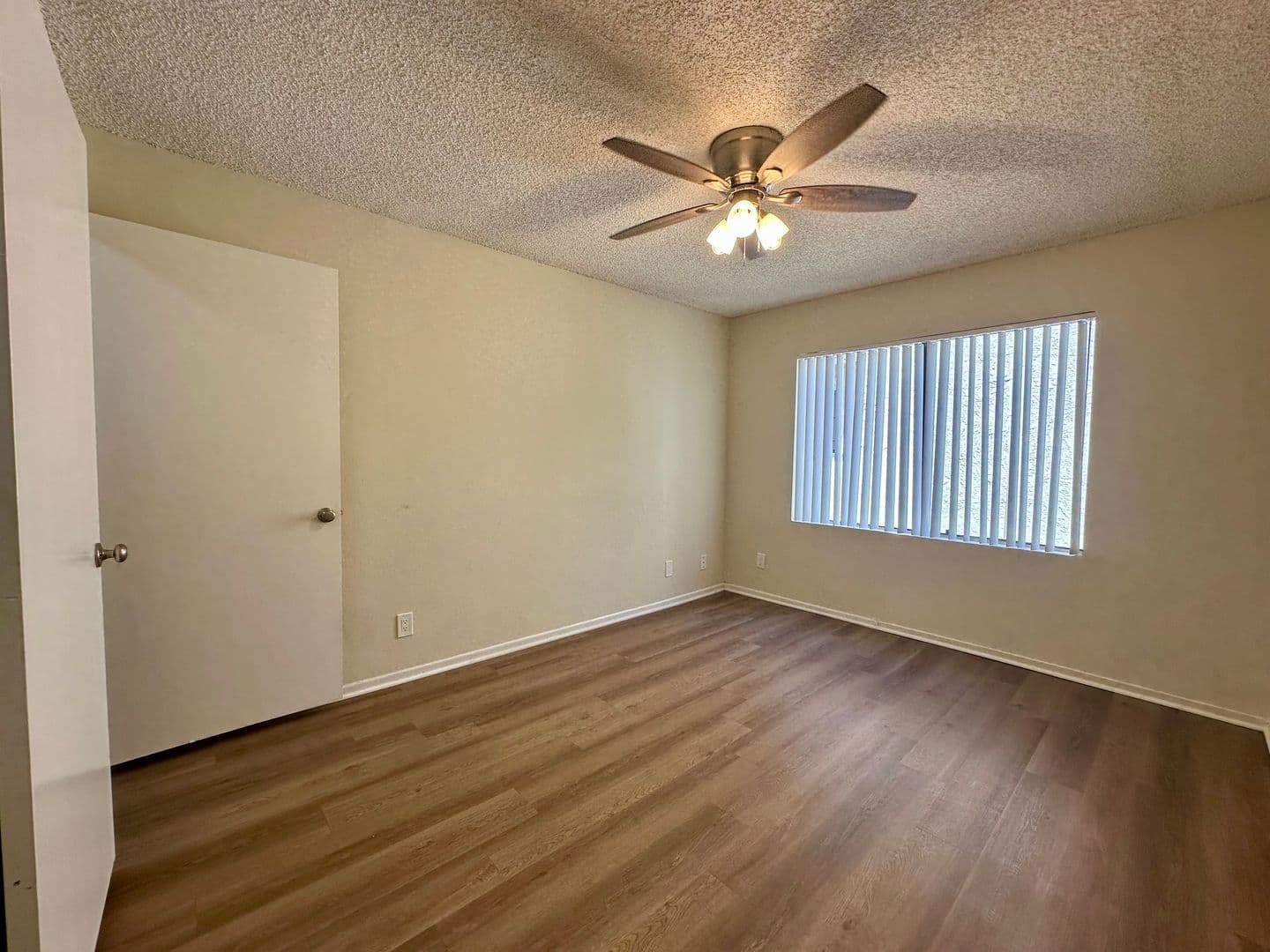 Northridge Apartment: 17841 Lassen Street
