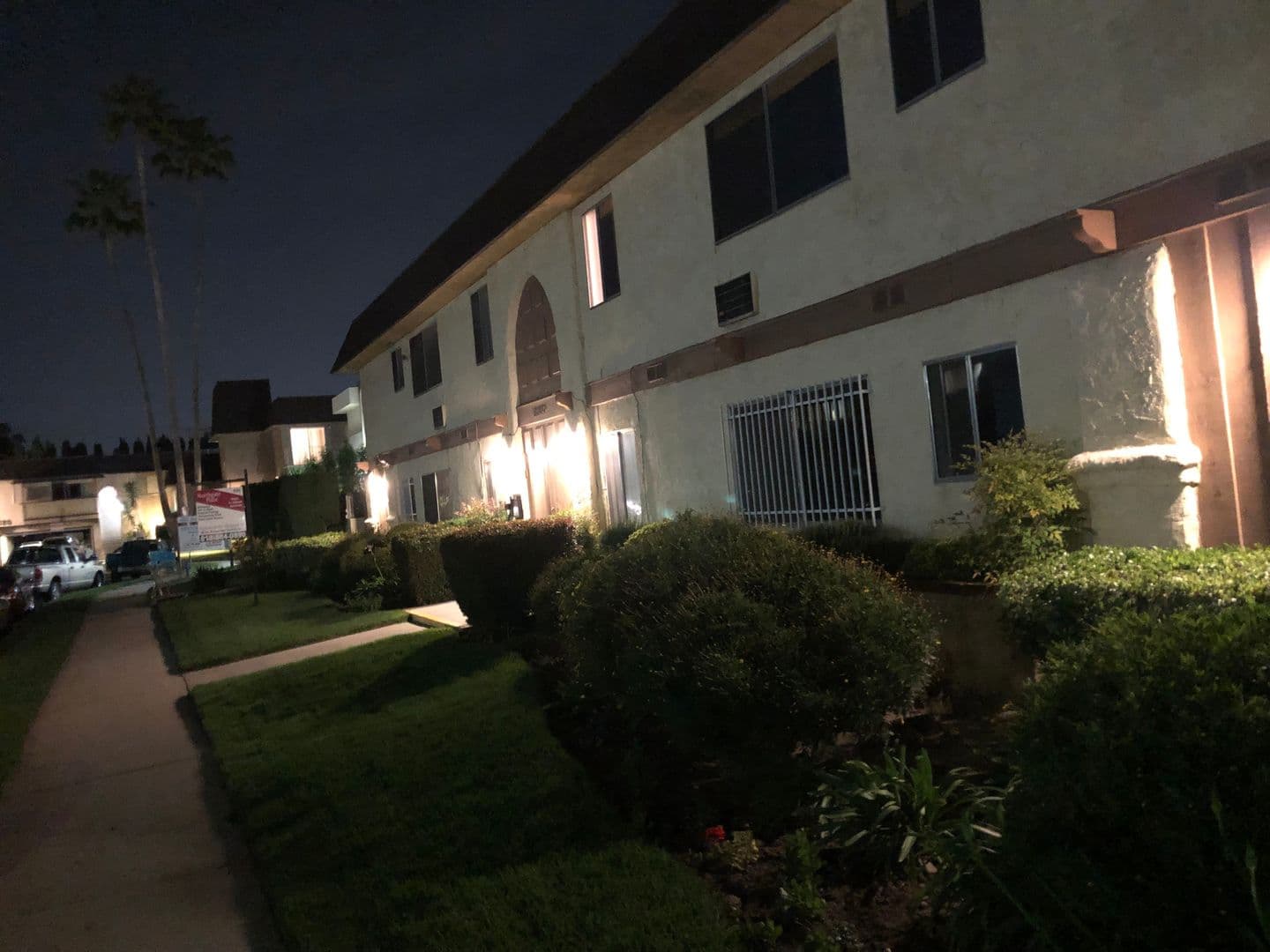 Canoga Park Apartment: 8360 Northgate Avenue