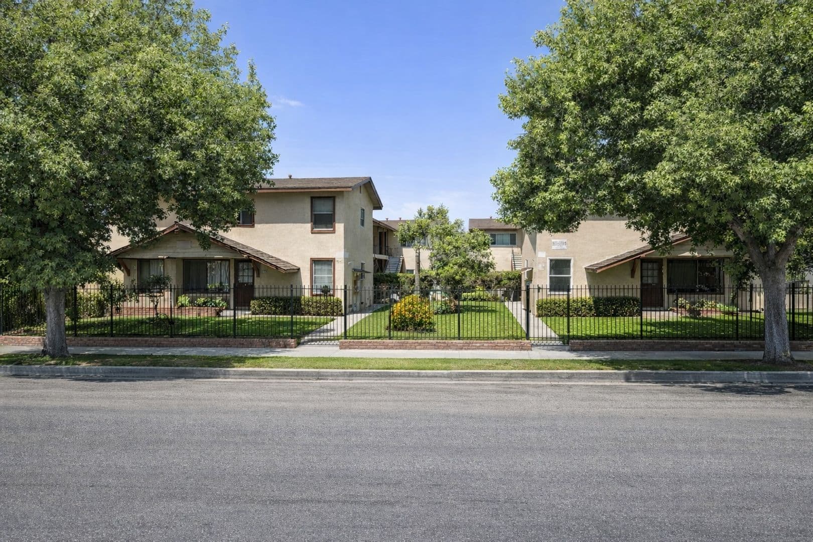 North Hollywood Apartment: 6859-6865 Fulton Ave.