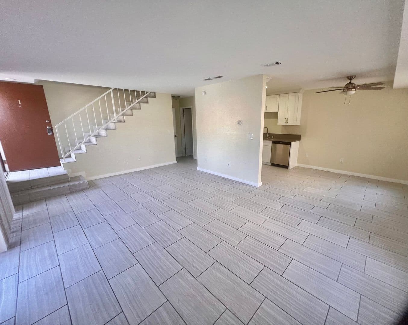 North Hills Apartment: 8533 Columbus Ave.