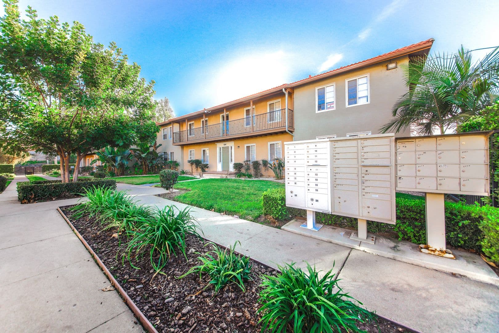Monterey Park Apartment: 645 W Pomona Blvd